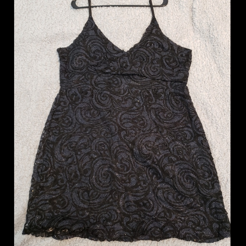 Boohoo women's lace sequins dress
